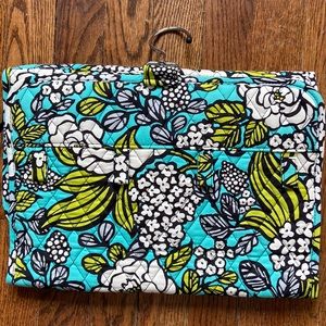 Vera Bradley travel accessories organizer